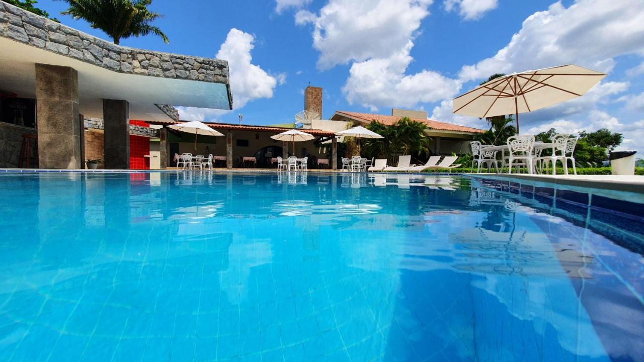 Hotel Tres Palmeiras Gravatá Exterior photo